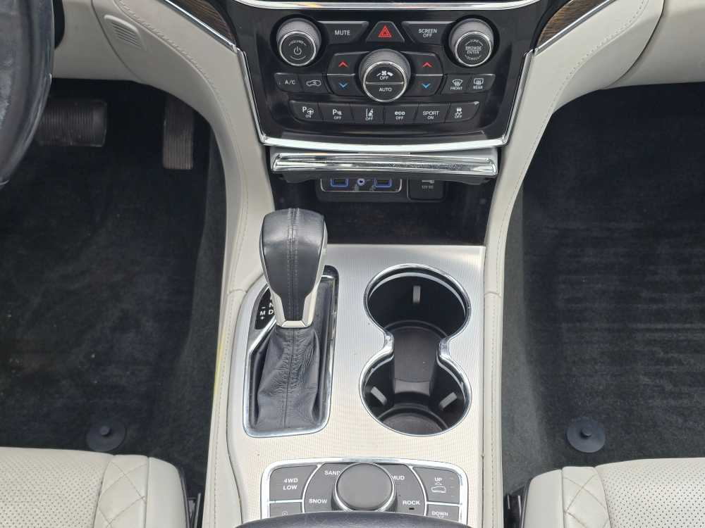 Thumbnail: 2019 Jeep Grand Cherokee - 13