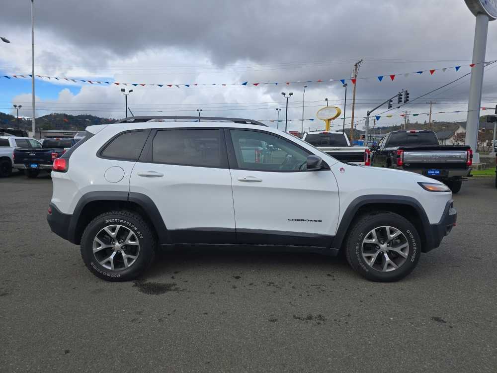 Thumbnail: 2018 Jeep Cherokee - 6
