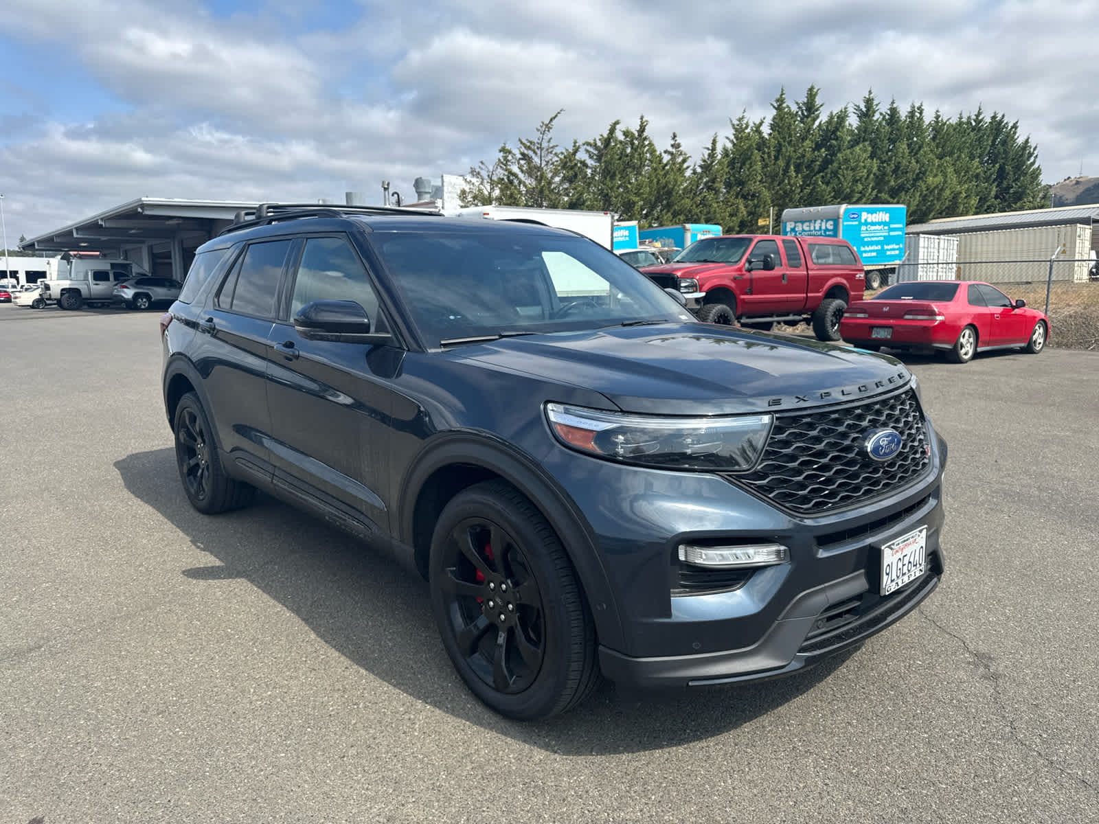 Thumbnail: 2022 Ford Explorer - 3