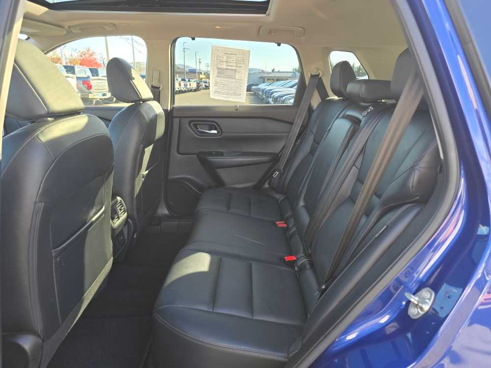 Thumbnail: 2022 Nissan Rogue - 16