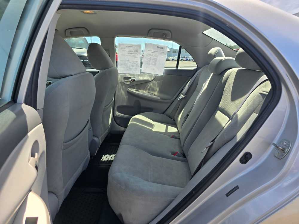 Thumbnail: 2010 Toyota Corolla - 16