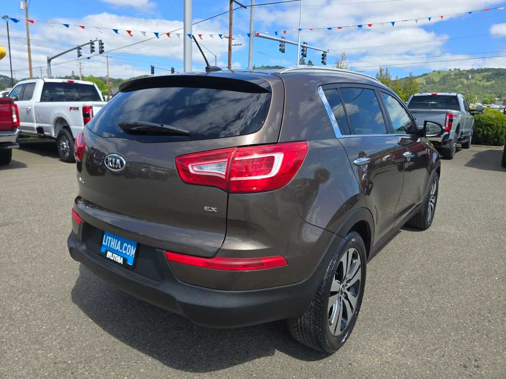 Thumbnail: 2011 Kia Sportage - 5