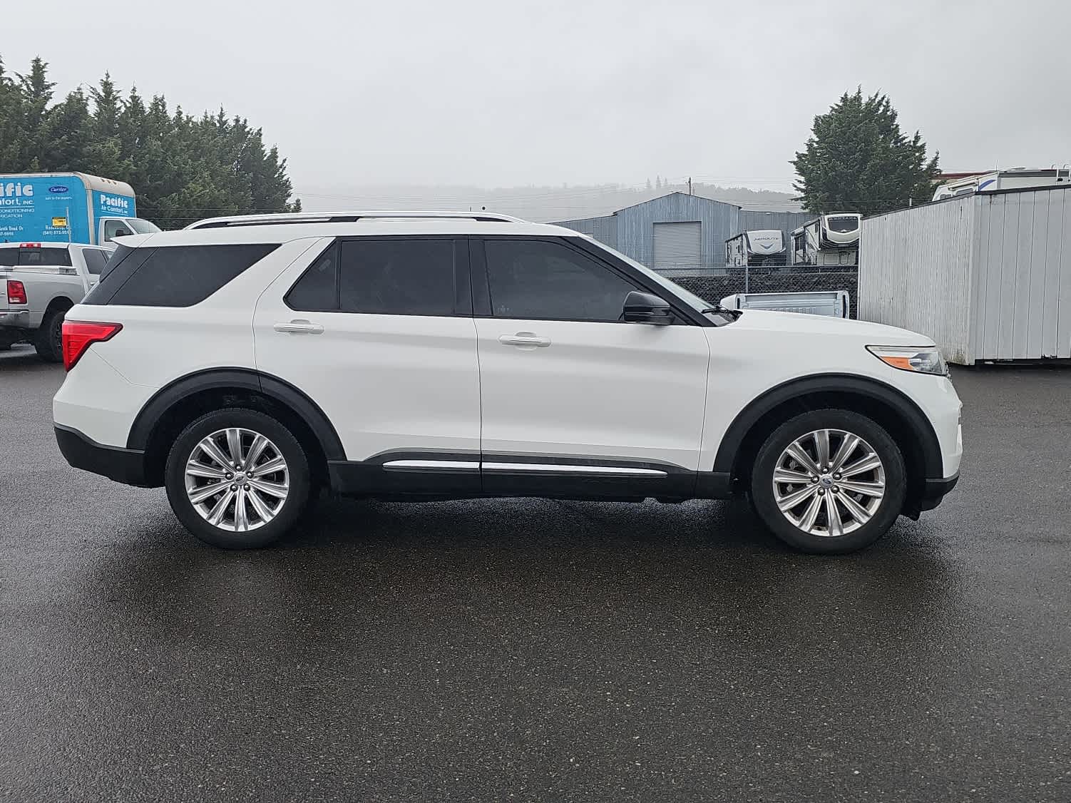 Thumbnail: 2020 Ford Explorer - 6