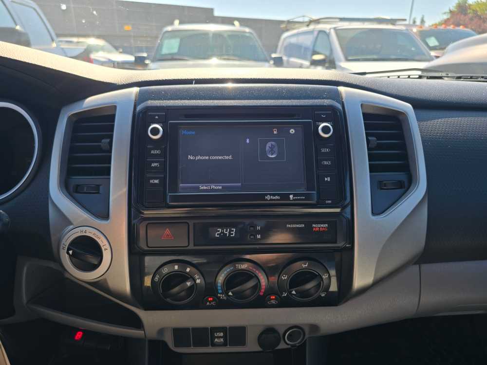 Thumbnail: 2014 Toyota Tacoma - 12