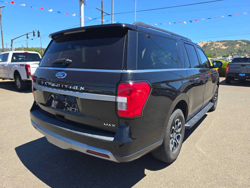 Thumbnail: 2024 Ford Expedition MAX - 3