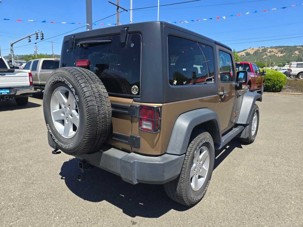 Thumbnail: 2015 Jeep Wrangler - 17