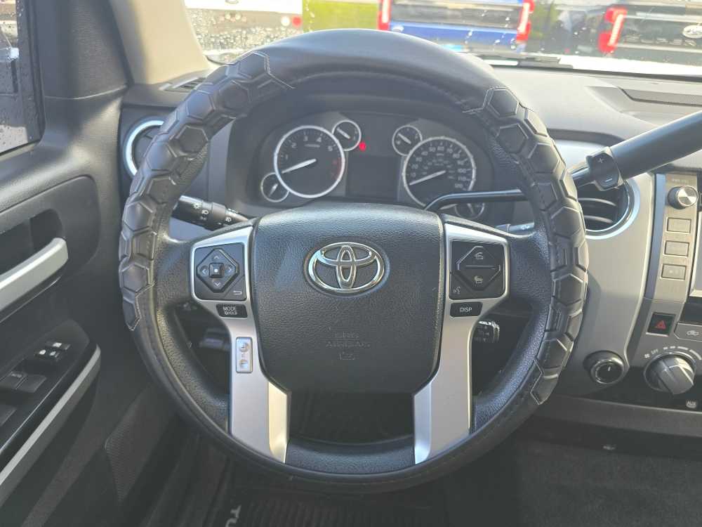 Thumbnail: 2016 Toyota Tundra - 12