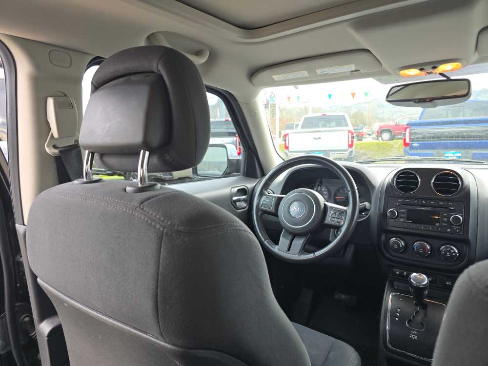 Thumbnail: 2013 Jeep Patriot - 11