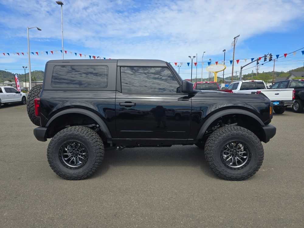 Thumbnail: 2026 Ford Bronco - 6
