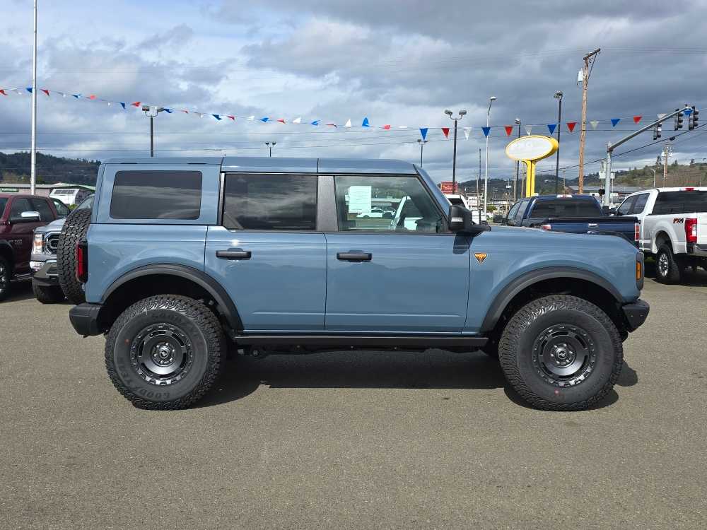 Thumbnail: 2025 Ford Bronco - 6