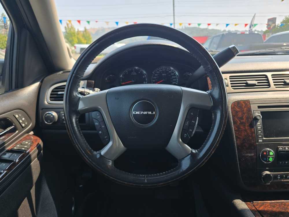 Thumbnail: 2011 GMC Yukon - 11