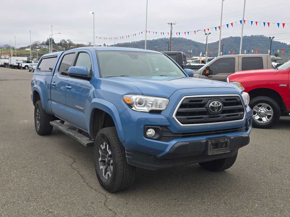 Thumbnail: 2019 Toyota Tacoma - 7