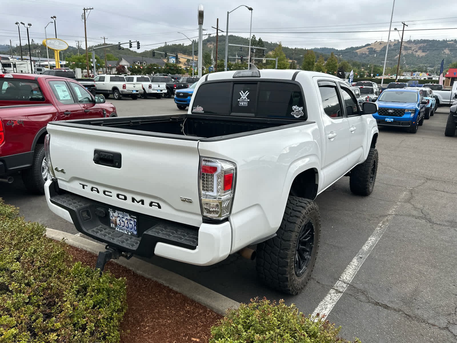 Thumbnail: 2017 Toyota Tacoma - 5