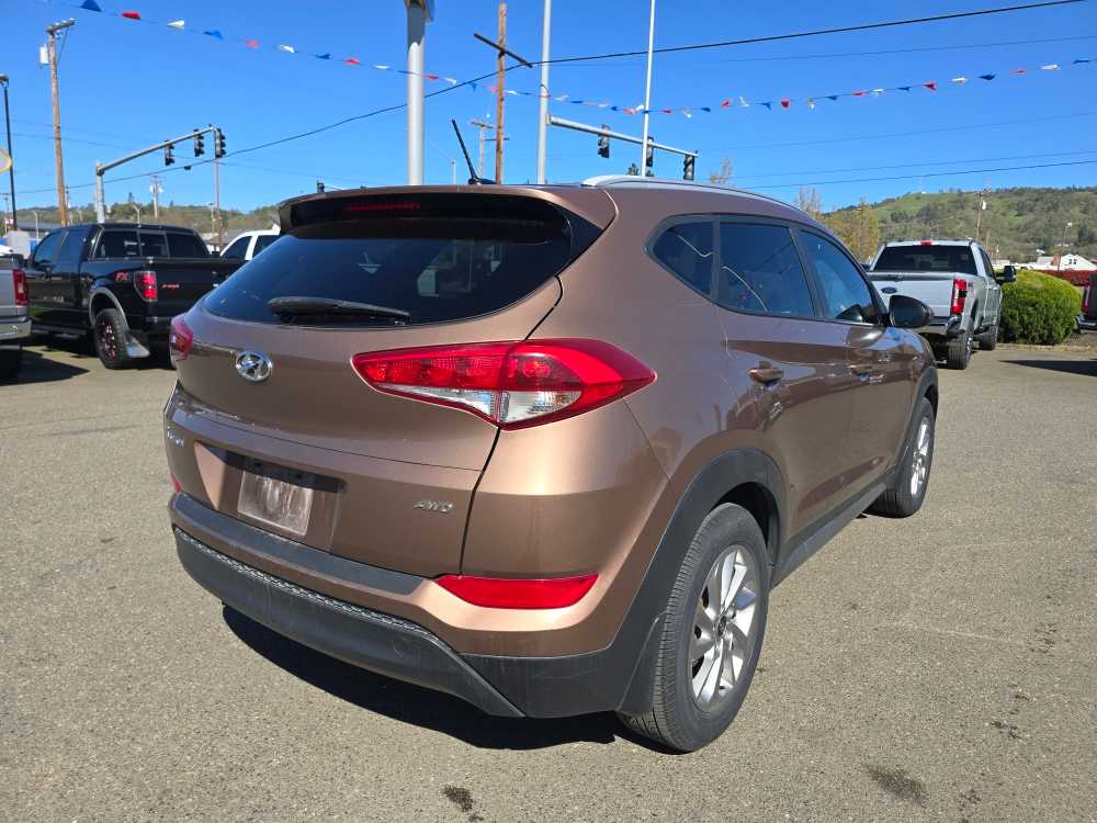 Thumbnail: 2017 Hyundai Tucson - 3