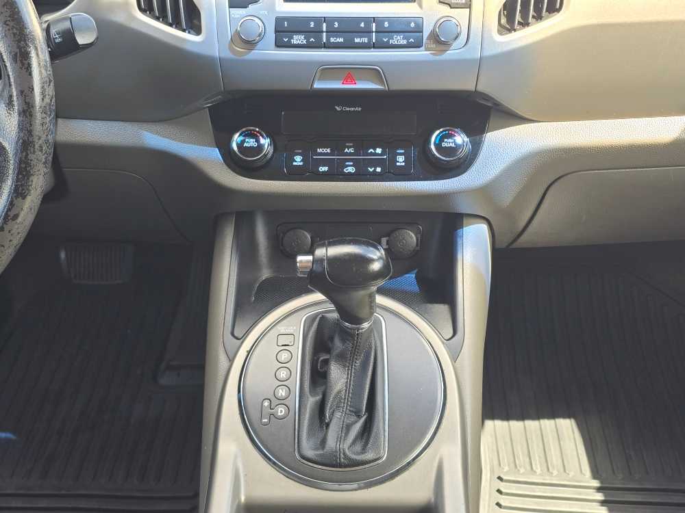 Thumbnail: 2011 Kia Sportage - 14