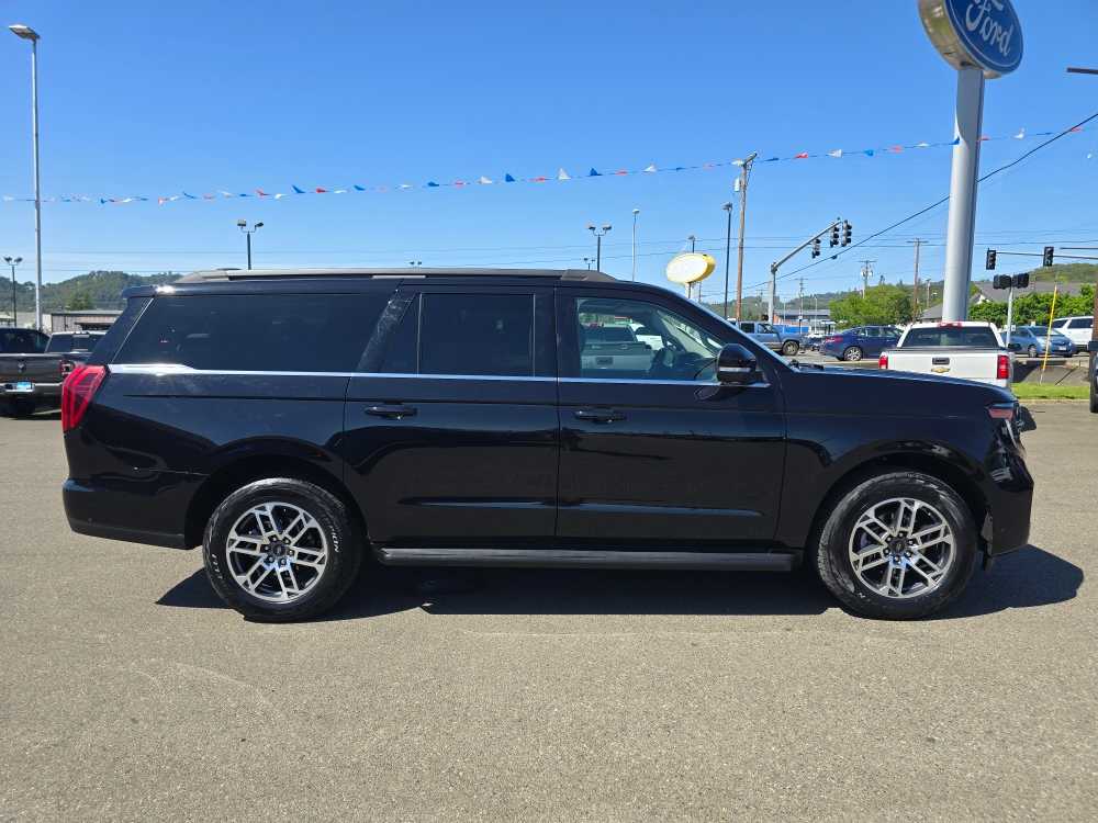 Thumbnail: 2025 Ford Expedition MAX - 6