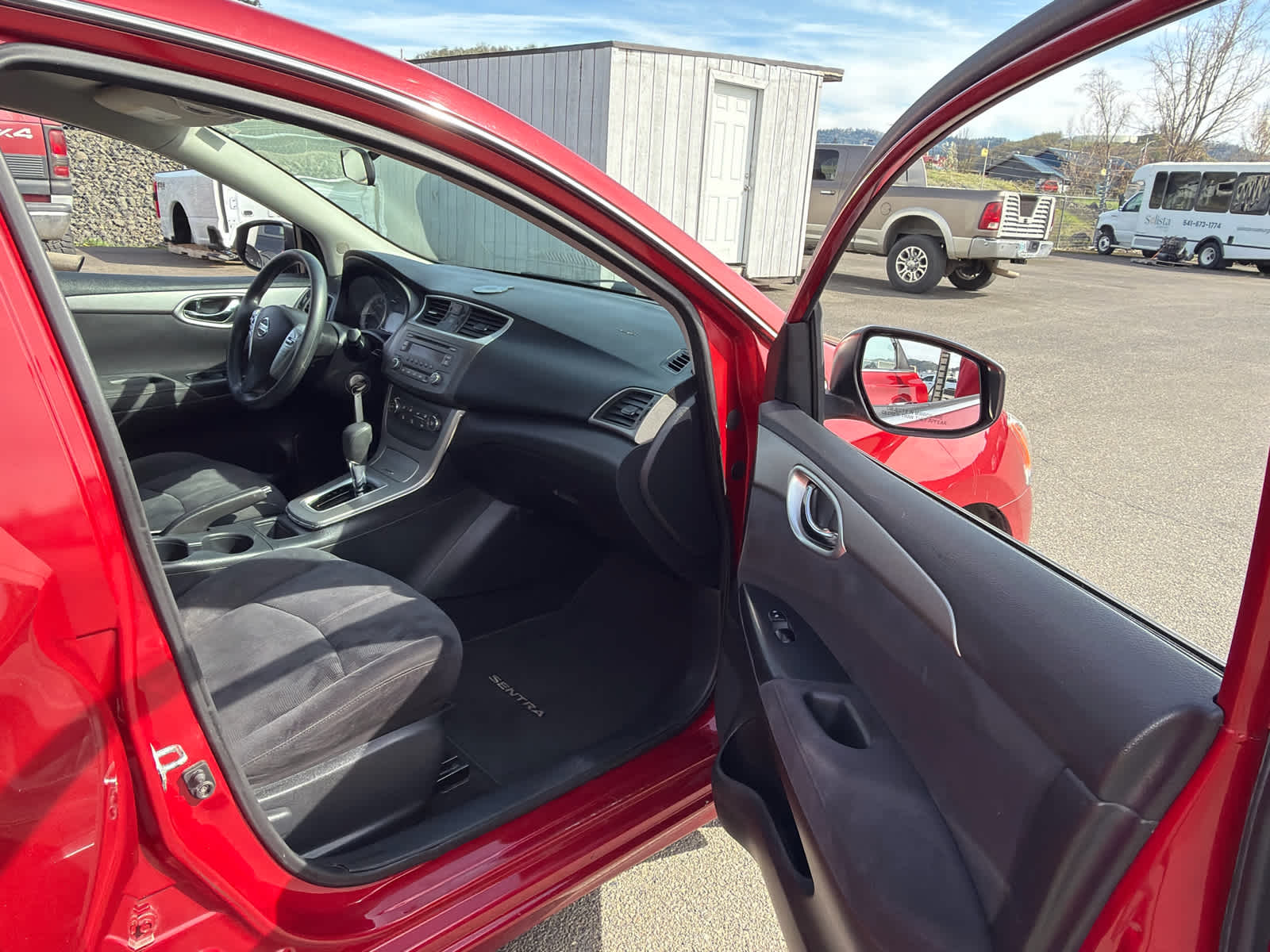 Thumbnail: 2013 Nissan Sentra - 9