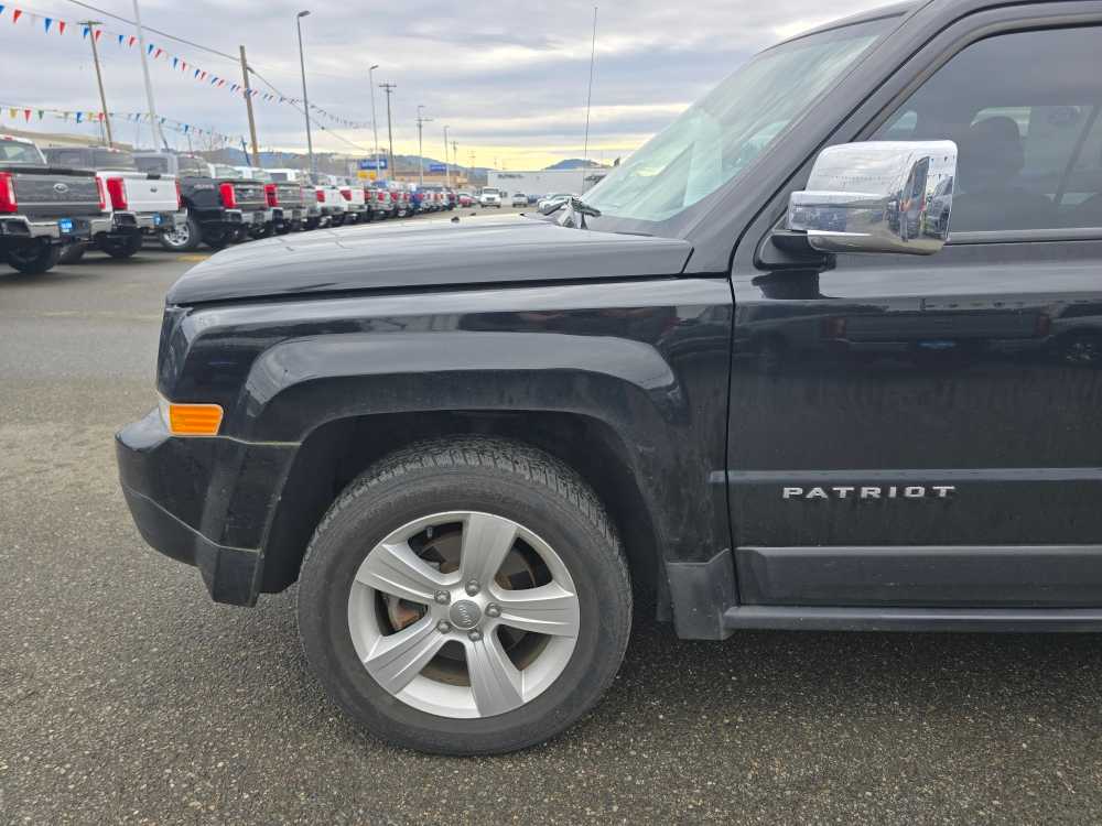 Thumbnail: 2013 Jeep Patriot - 19