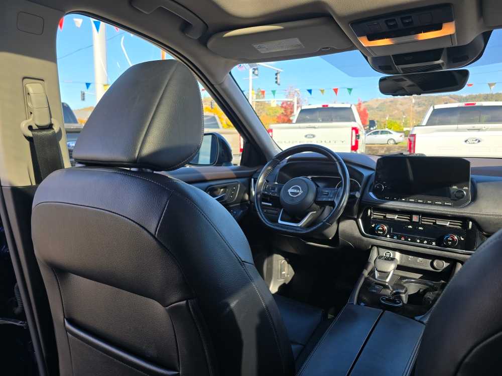 Thumbnail: 2022 Nissan Rogue - 10