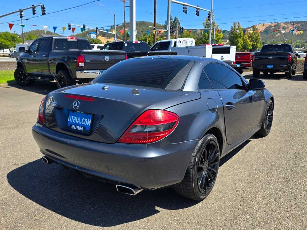 Thumbnail: 2010 Mercedes-Benz SLK - 5