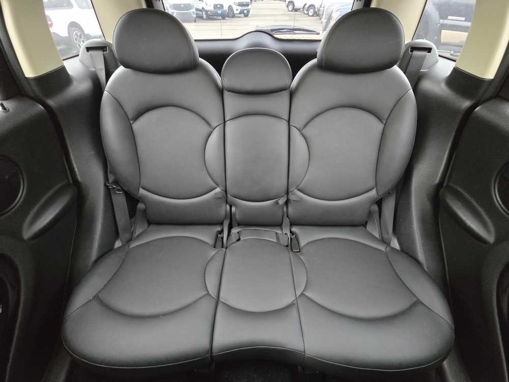 Thumbnail: 2013 MINI Cooper Countryman - 18