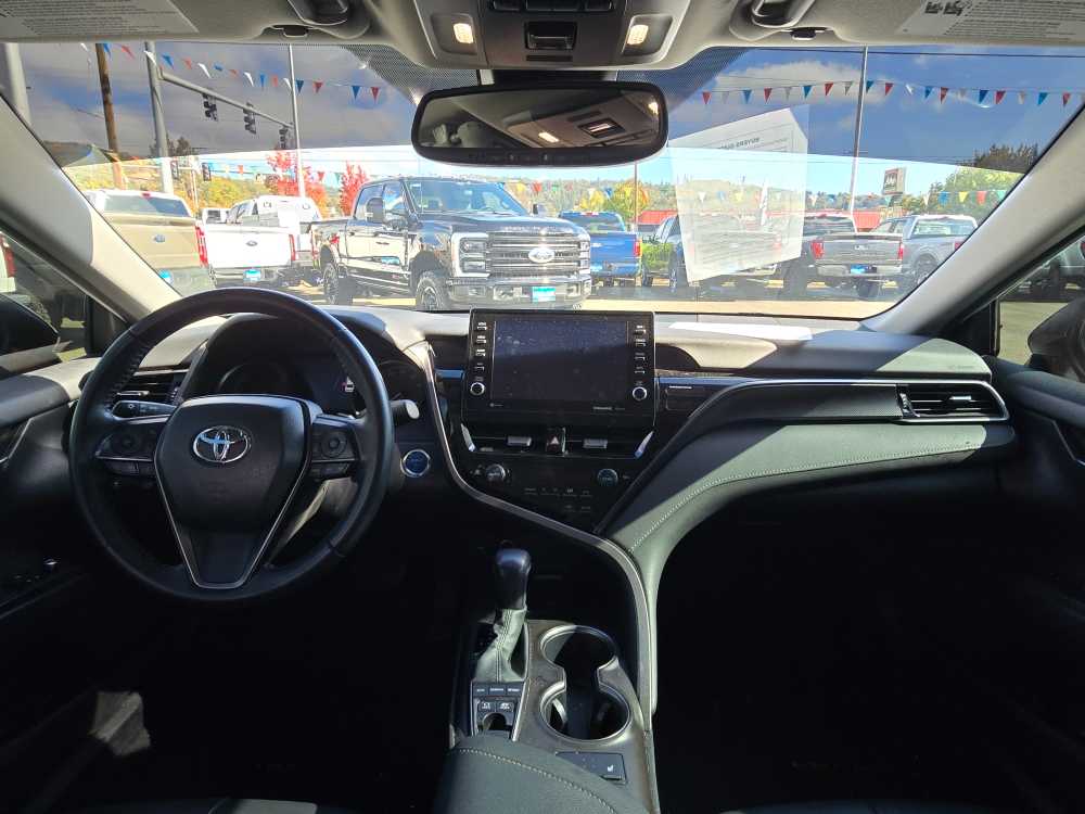 Thumbnail: 2022 Toyota Camry - 15