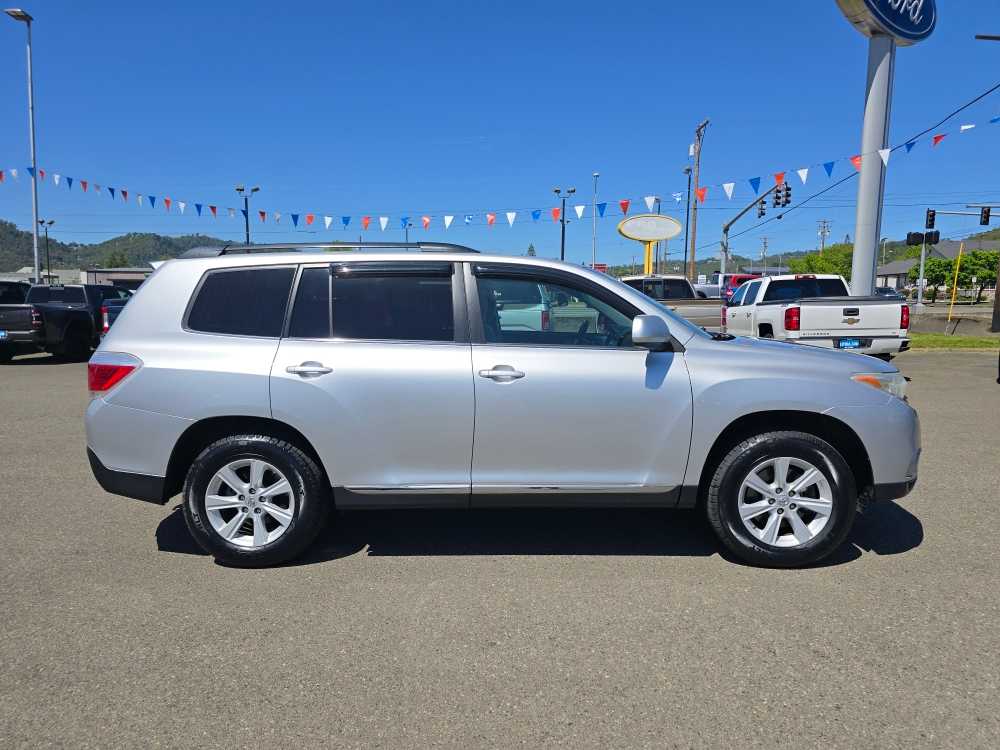 Thumbnail: 2012 Toyota Highlander - 6