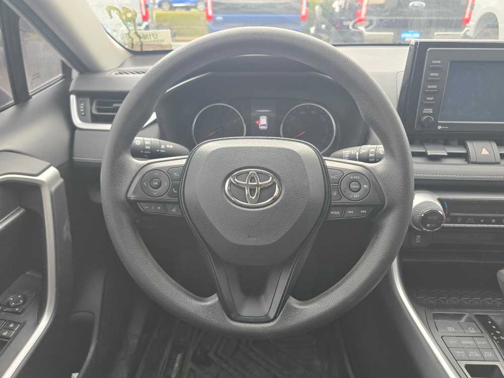 Thumbnail: 2021 Toyota RAV4 - 11