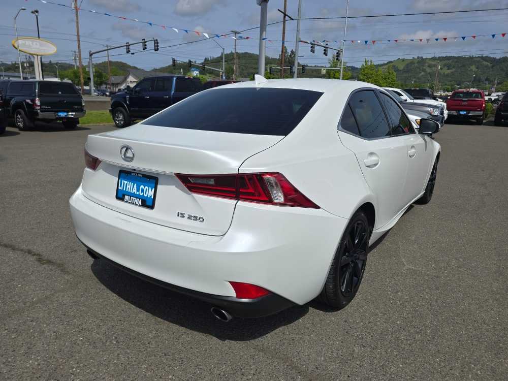 Thumbnail: 2015 Lexus IS - 5