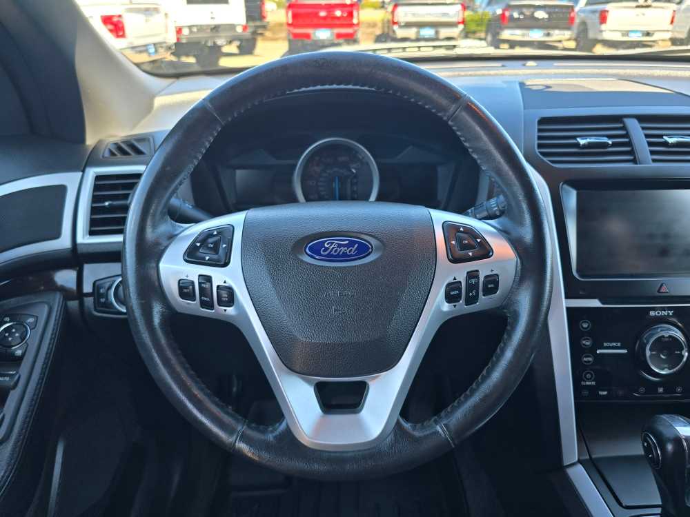 Thumbnail: 2014 Ford Explorer - 11
