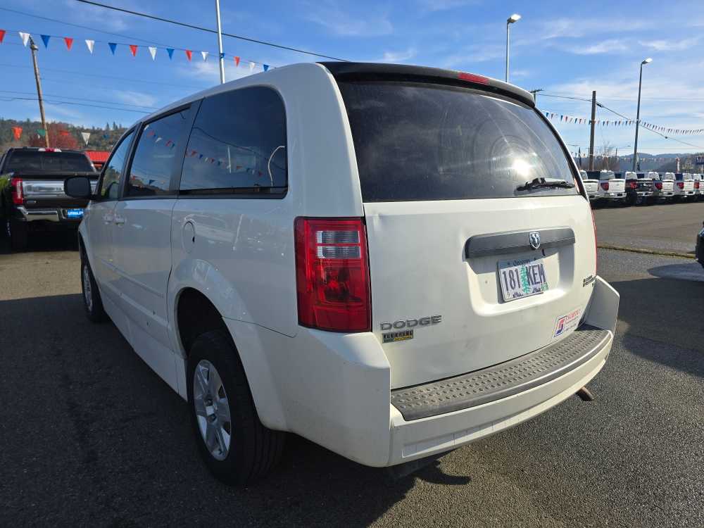Thumbnail: 2010 Dodge Grand Caravan - 3