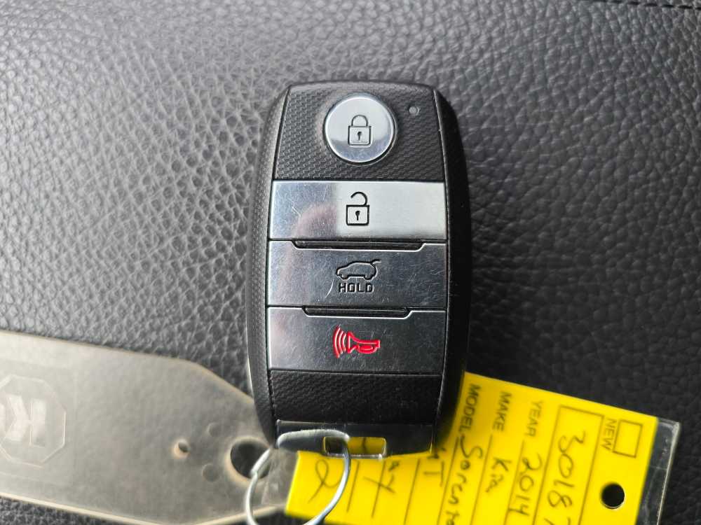 Thumbnail: 2014 Kia Sorento - 21