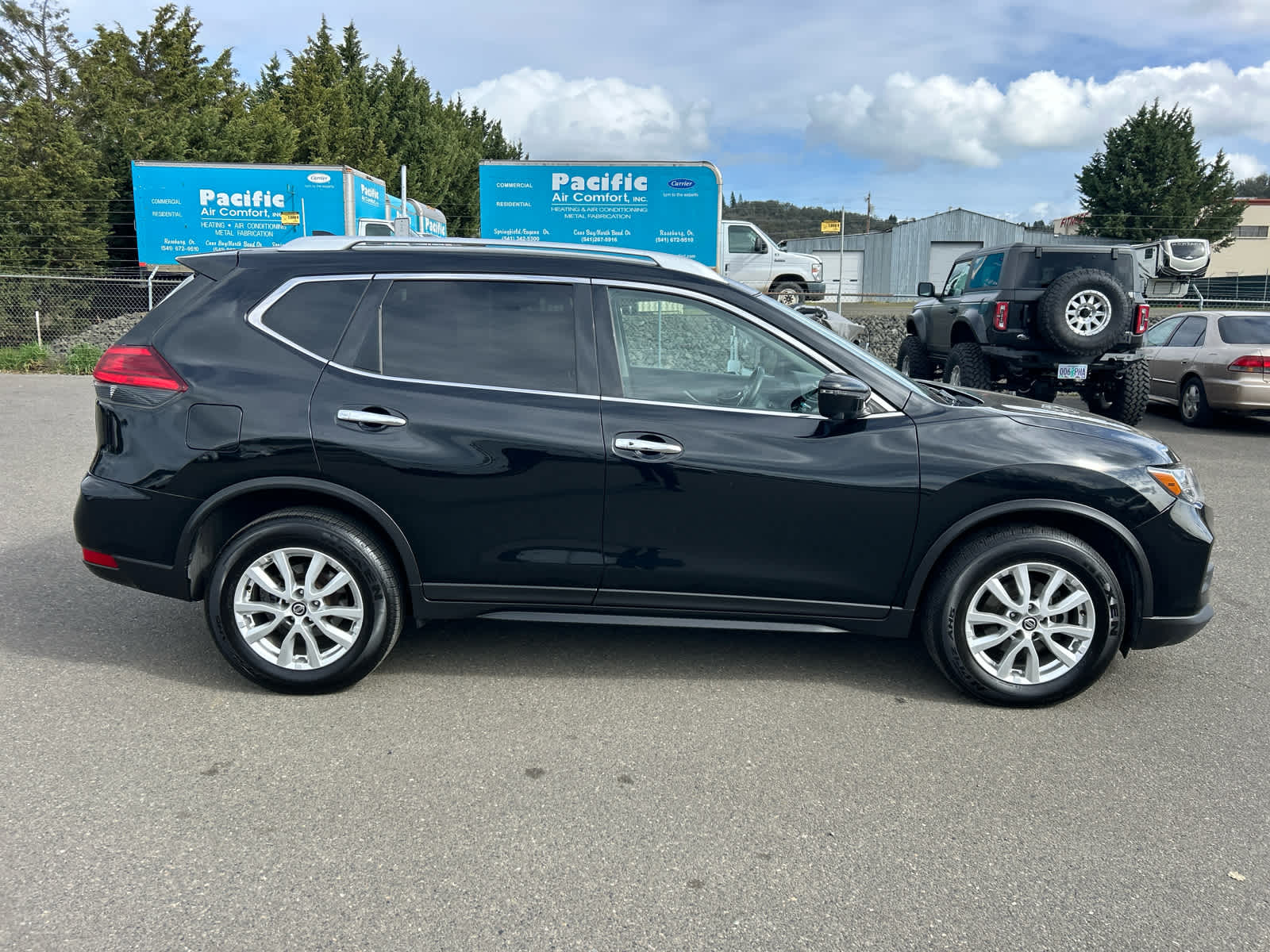 Thumbnail: 2017 Nissan Rogue - 5