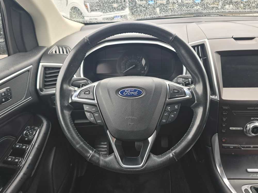 Thumbnail: 2017 Ford Edge - 11