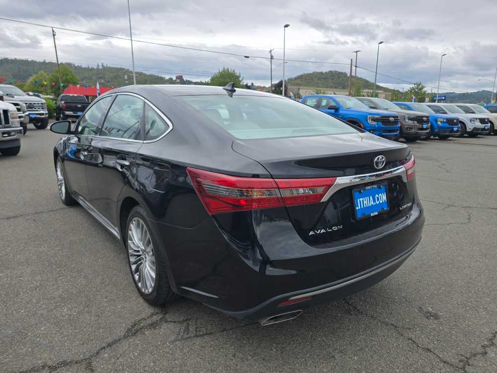 Thumbnail: 2016 Toyota Avalon - 3