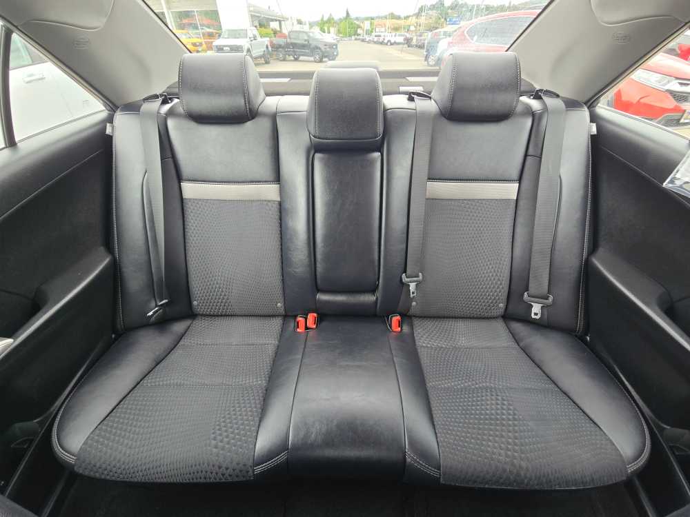 Thumbnail: 2014 Toyota Camry - 18