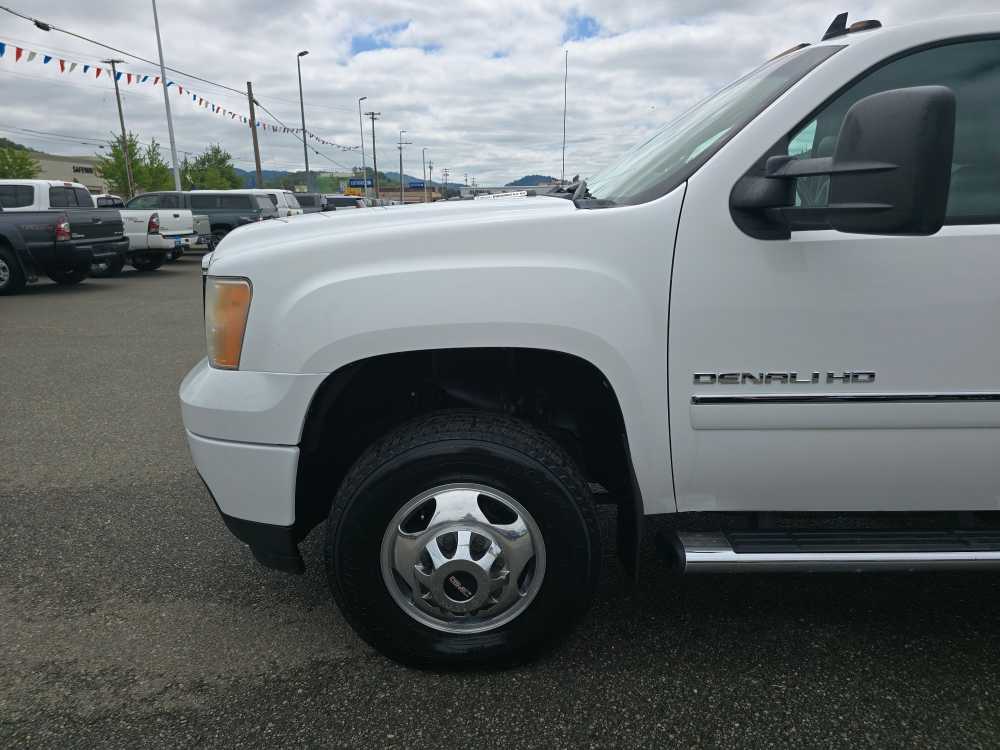 Thumbnail: 2011 GMC Sierra 3500 - 18