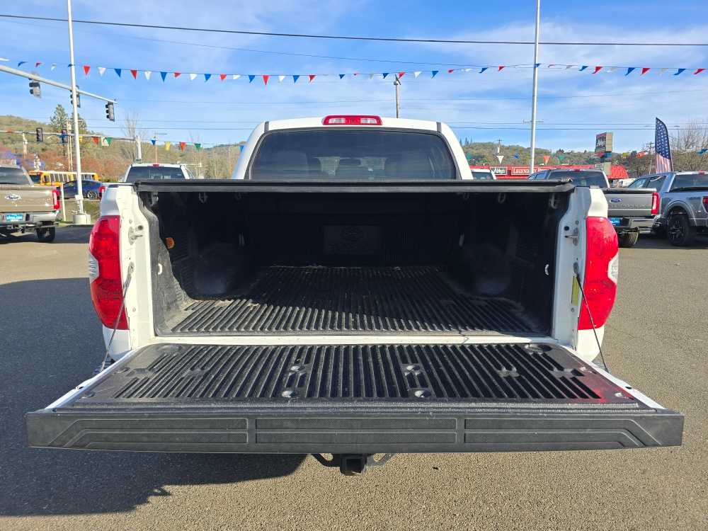 Thumbnail: 2015 Toyota Tundra - 19