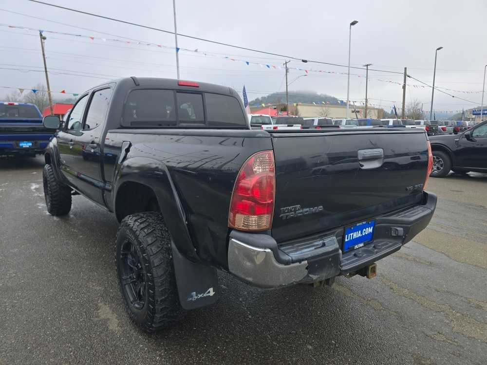 Thumbnail: 2006 Toyota Tacoma - 3