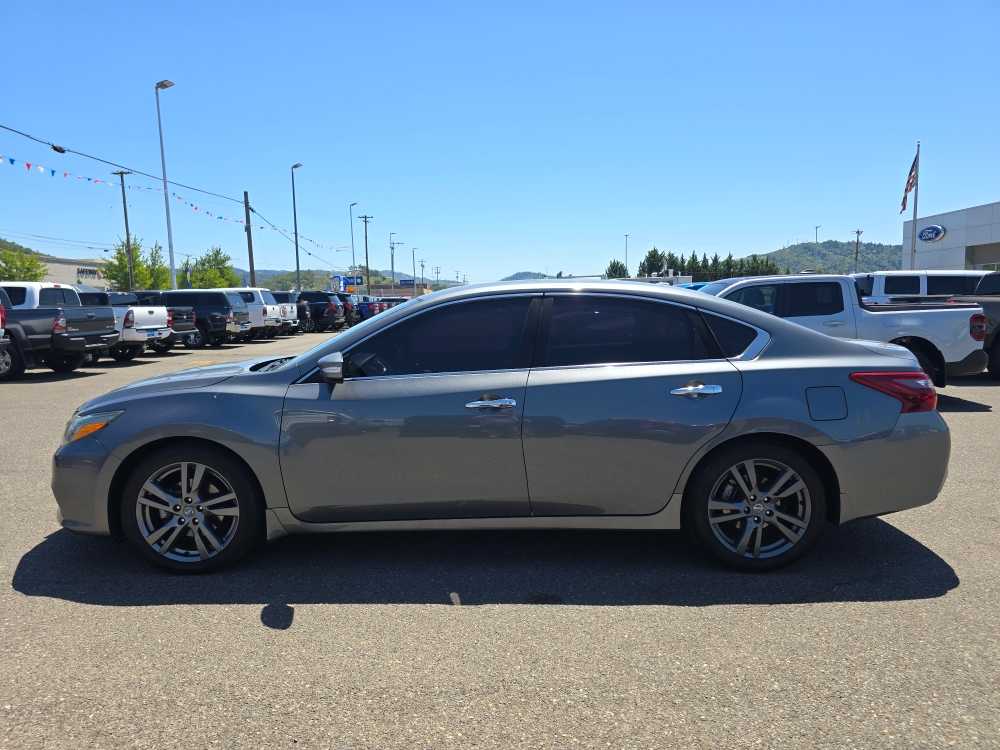 Thumbnail: 2018 Nissan Altima - 2