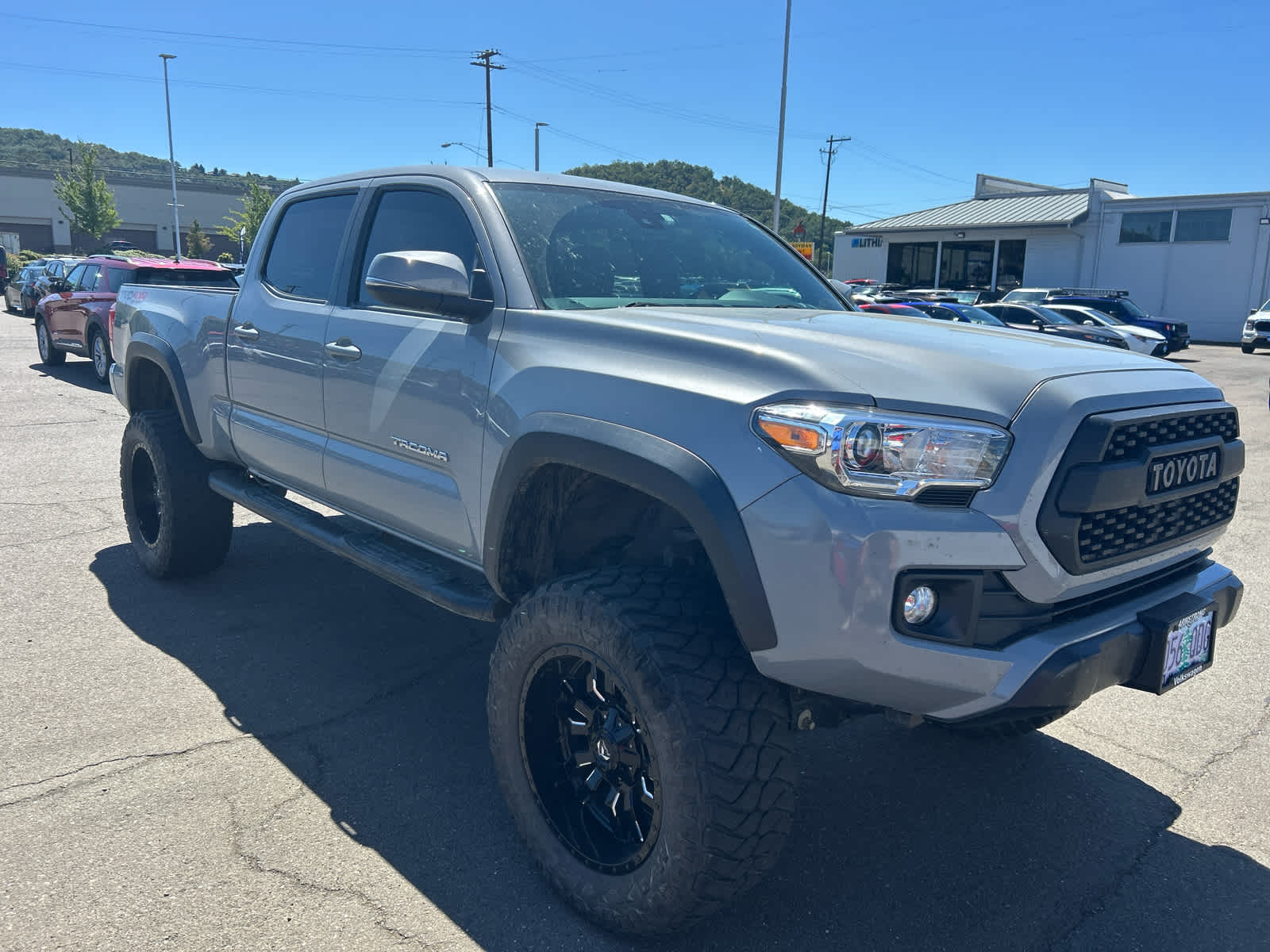 Thumbnail: 2018 Toyota Tacoma - 1