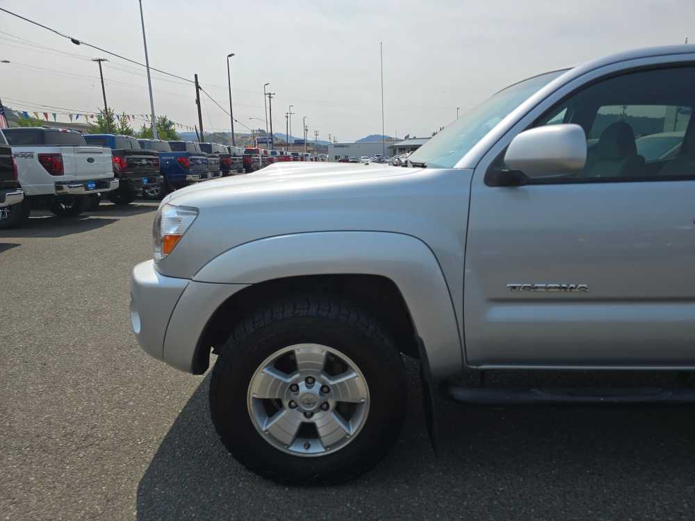 Thumbnail: 2010 Toyota Tacoma - 6
