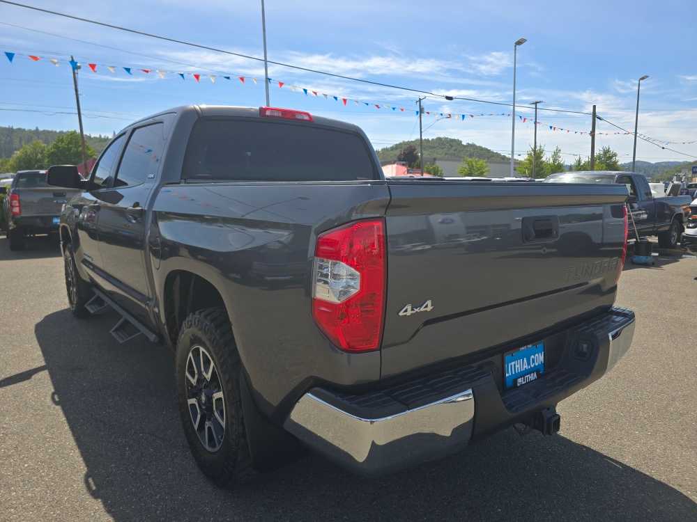 Thumbnail: 2017 Toyota Tundra - 3