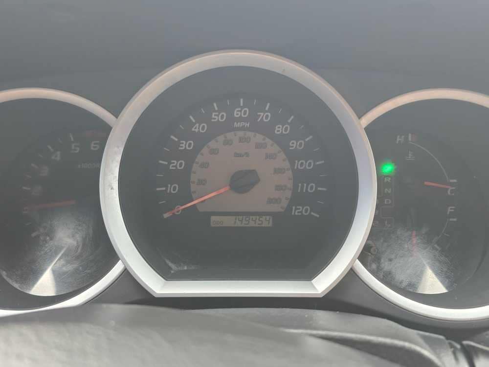 Thumbnail: 2010 Toyota Tacoma - 21
