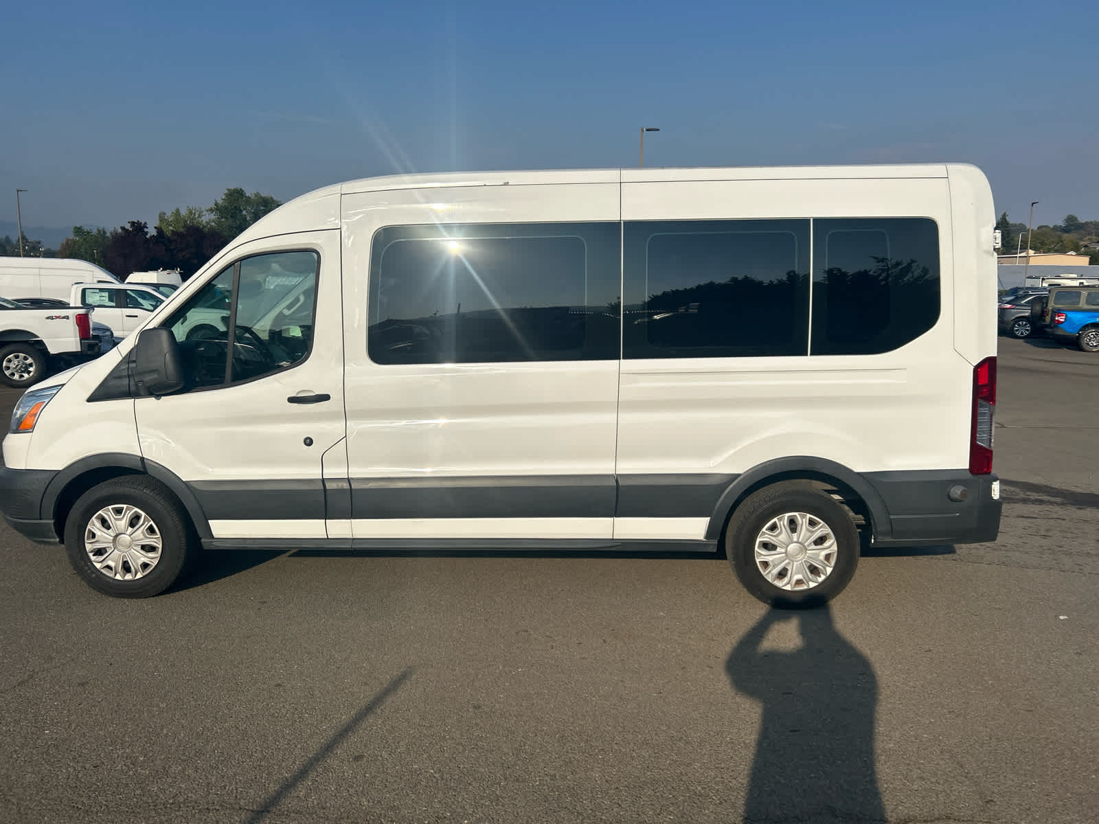 Thumbnail: 2018 Ford Transit Series - 9