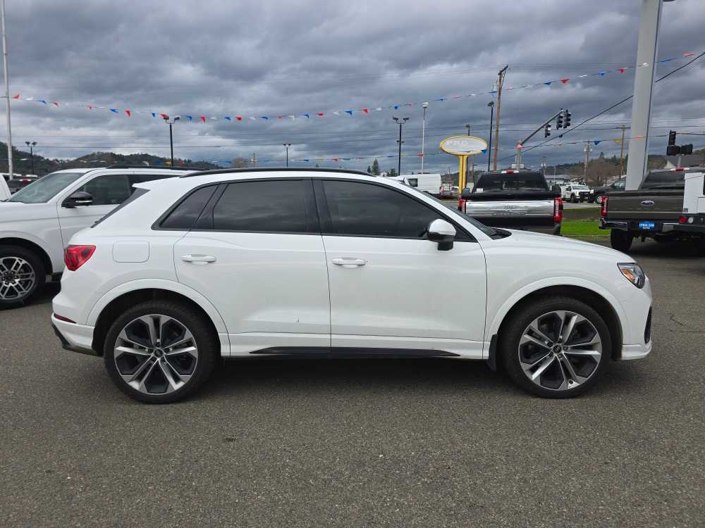 Thumbnail: 2022 Audi Q3 - 6