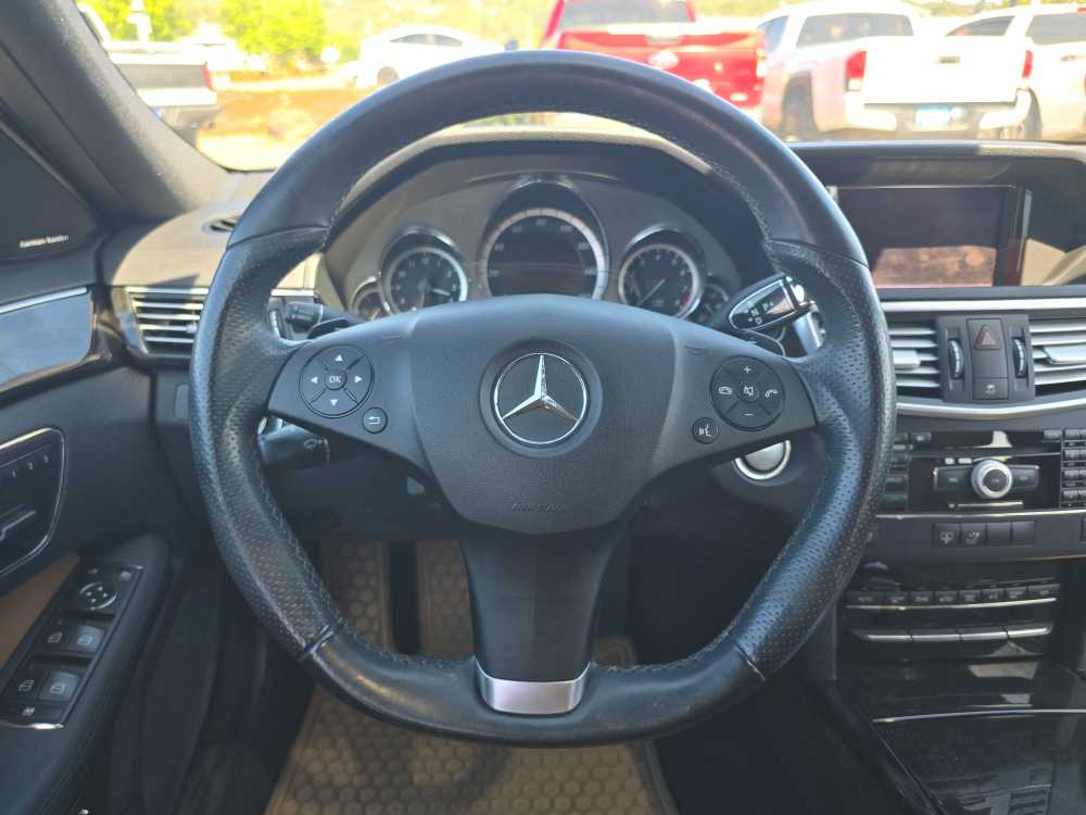 Thumbnail: 2010 Mercedes-Benz E-Class - 10