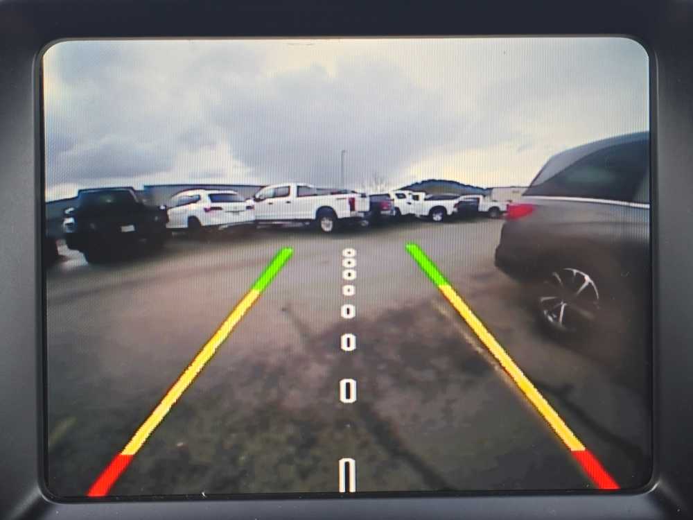 Thumbnail: 2018 Jeep Cherokee - 19