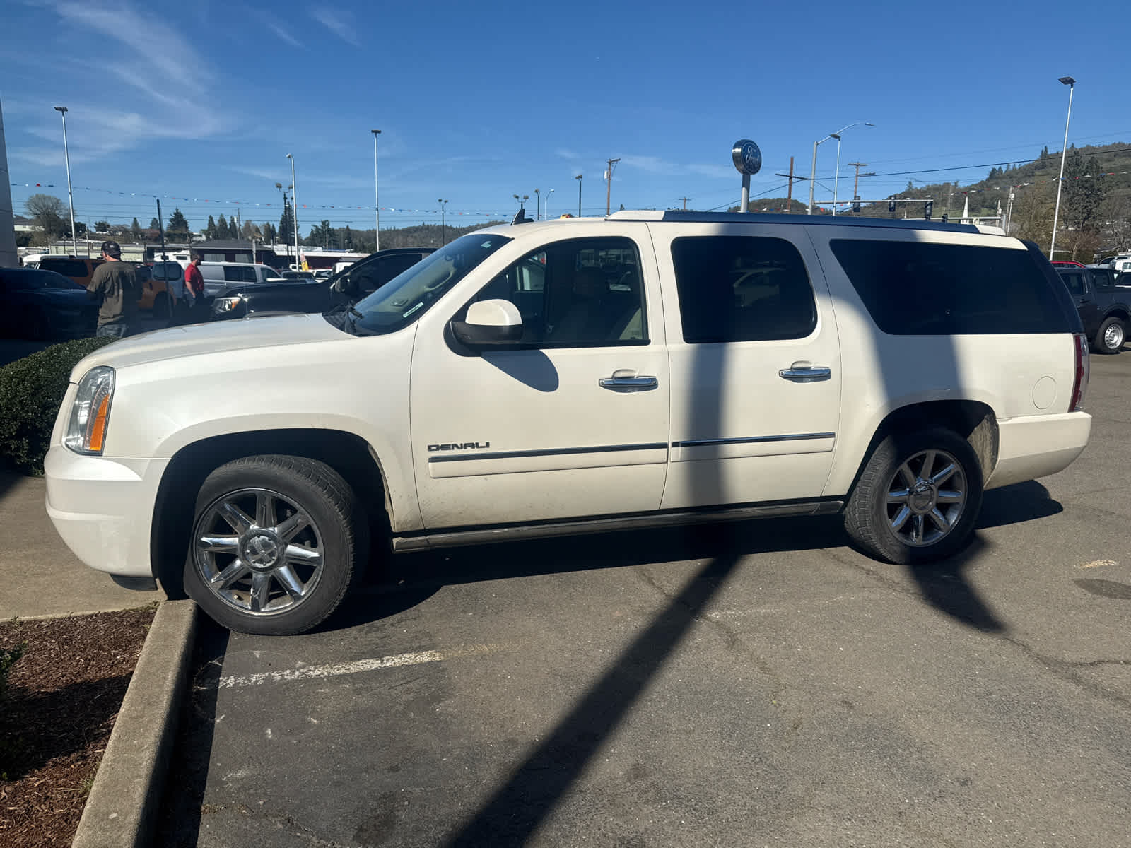 Thumbnail: 2014 GMC Yukon XL - 2