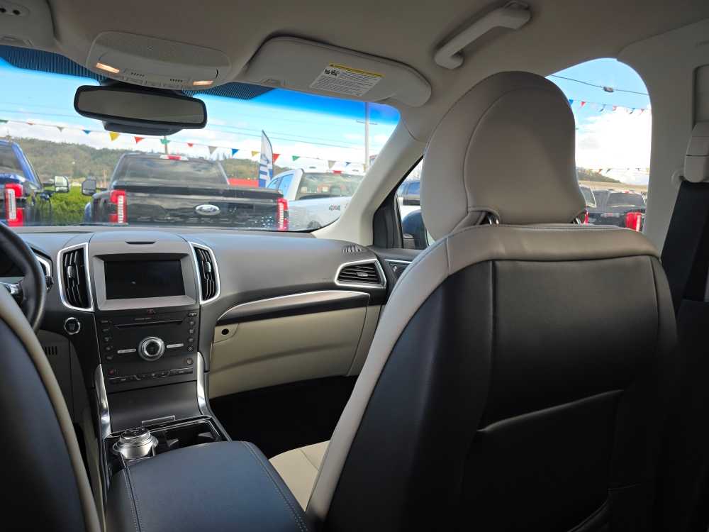 Thumbnail: 2019 Ford Edge - 14